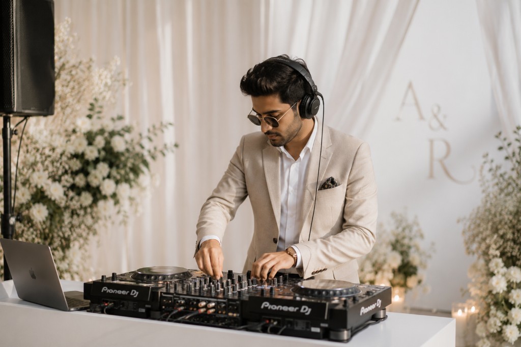 Entertainment & Music